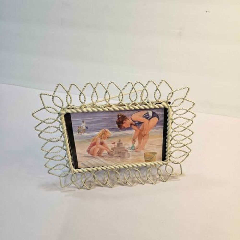 Vintage Cream Twisted Wire Picture Frame